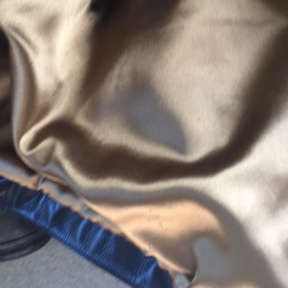 Beautiful mens leather jacket. Zip out lining - Picture 4 of 4